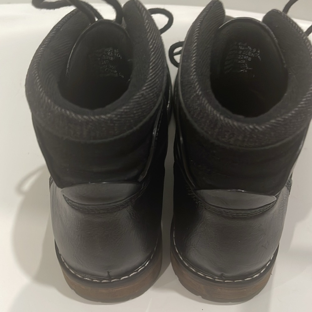 Ashford Hayes Men's Black Faux Leather Boots Size 9Medium Lace Up Good Condition - Picture 13 of 13